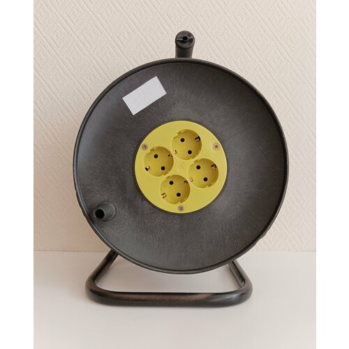 Удлинитель на катушке, 50 метров, 4 розетки, с заземлением, ПВС 3х1, белый