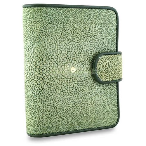 фото Стильный женский кошелек из кожи ската салатового цвета exotic leather