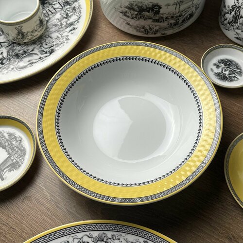 Большой рифлёный фарфоровый салатник 25 см Вилладж 1451₽