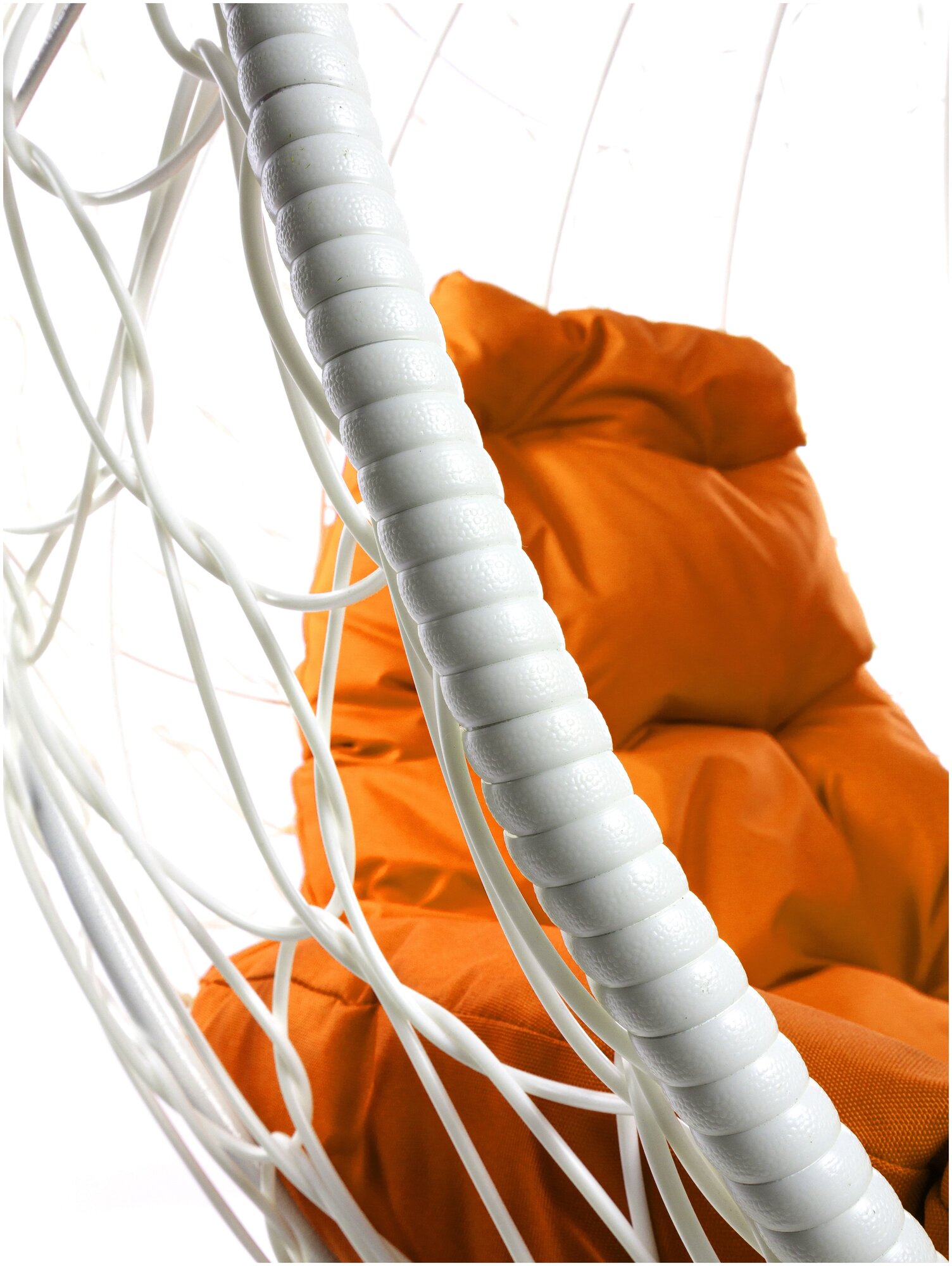 Кресло m-group круг на подставке ротанг белое, оранжевая подушка - фотография № 12