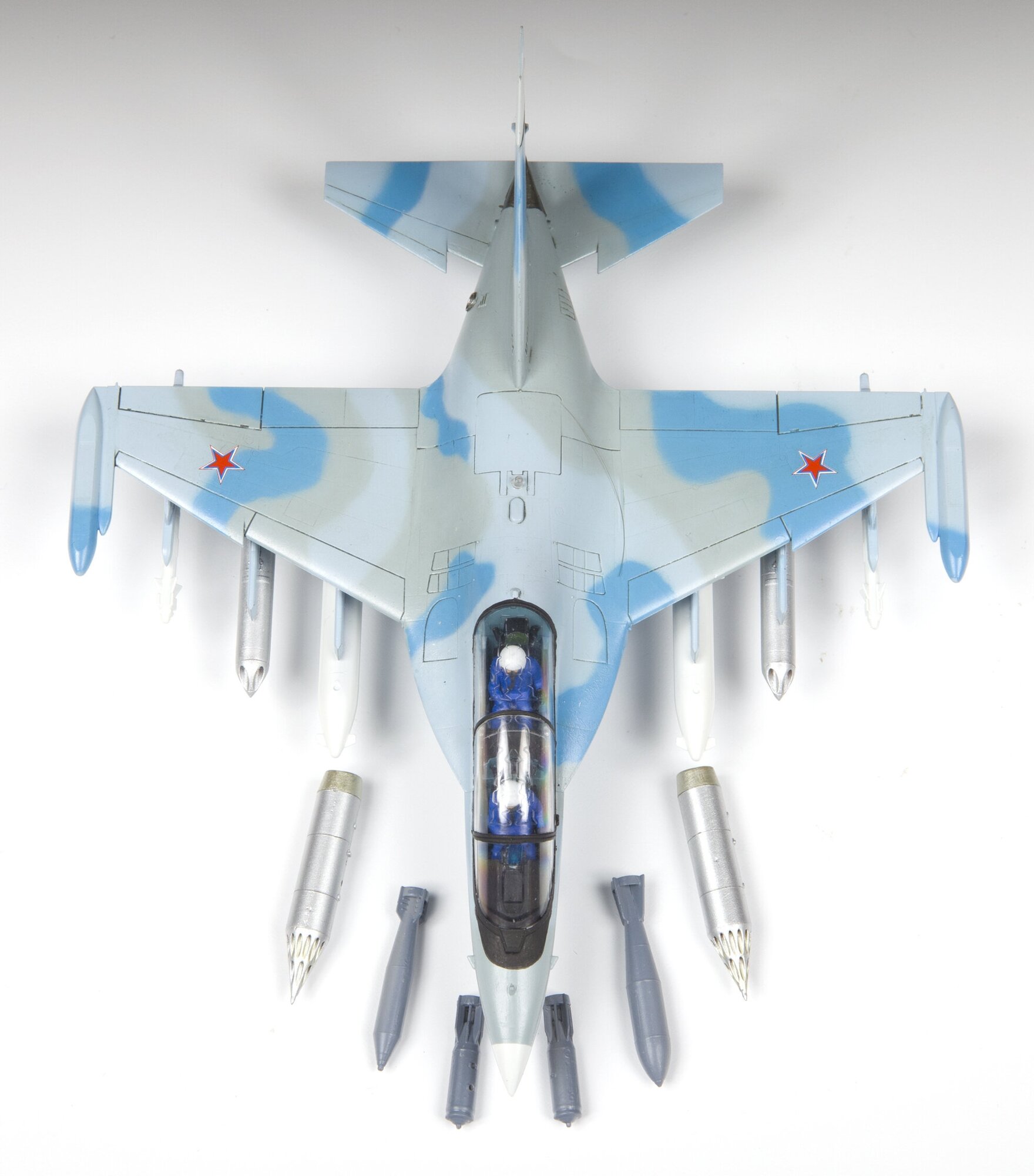 Модель для склеивания Zvezda Российский учебно-боевой самолет Як-130 - фото №5