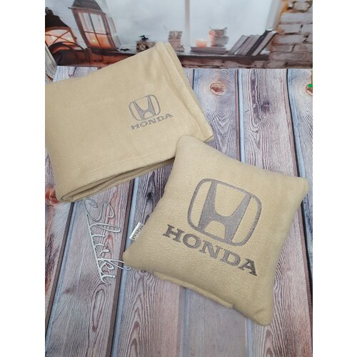 Автомобильный комплект с вышивкой логотипа 