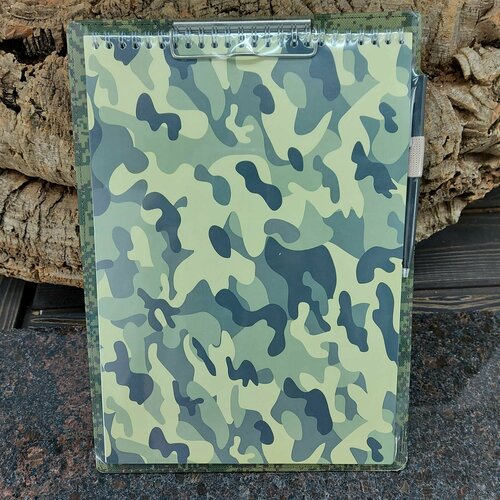 Папка - планшет для записей с ручкой и блокнотом 50 л камуфлированная А4 милитари цифра зеленая 1248₽