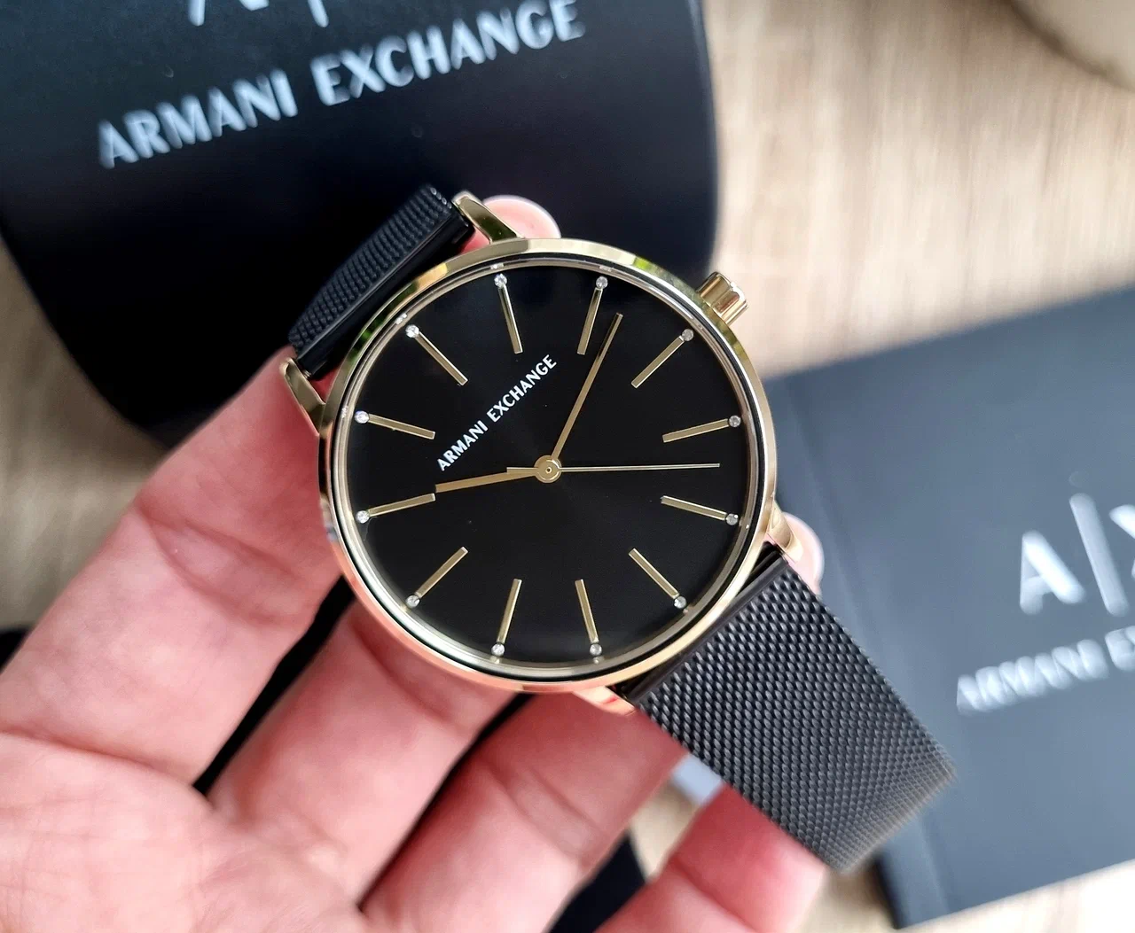 Наручные часы Armani Exchange Lola AX5548