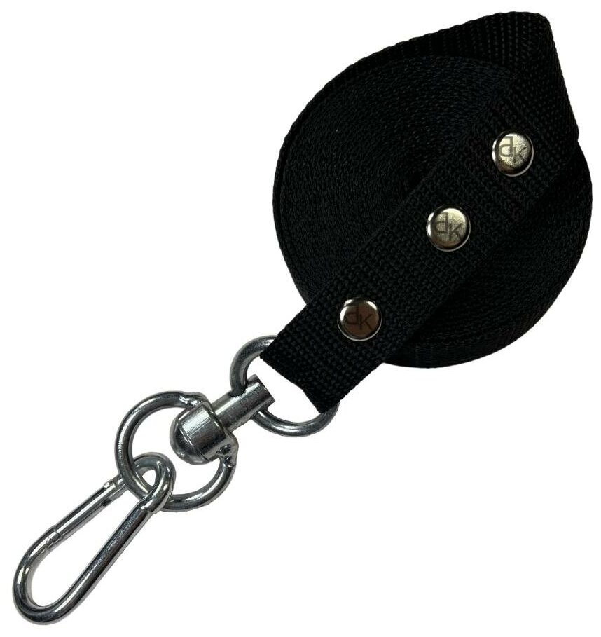 фото Поводок для больших собак нейлоновый с вертлюгом и альпинистским карабином 20 м х 30 мм черный (до 200 кг) / поводок нейлоновый
