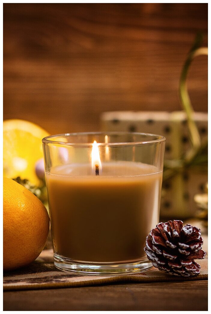 Ароматическая свеча в стакане с ароматом МАНДАРИН И СОСНА