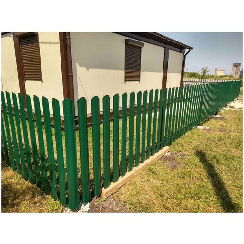 Штакетник полукруглый оцинкованный с полимерным покрытием Высота 1.5 м Цвет: Зеленый мох 25 шт.+ саморезы в комплекте