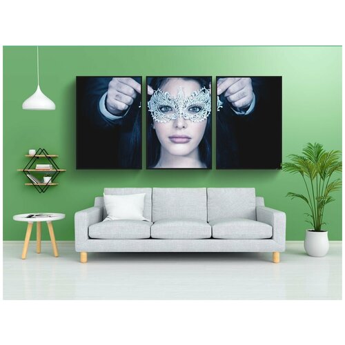 фото Набор модулных постеров для интерьера "портрет, рука, женский пол" 60x90 см. в тубусе, без рамки lotsprints