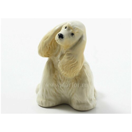 Скульптура Кокер сидящий палевый