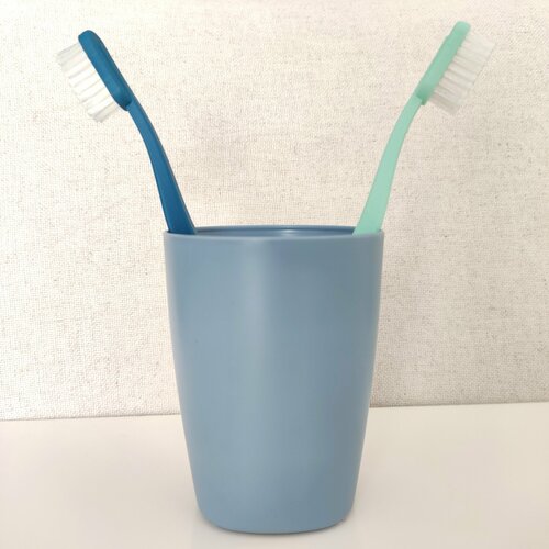 Стакан для зубных щеток пластик цвет синий 10 см емкость для хранения аксессуары для ванной 300₽