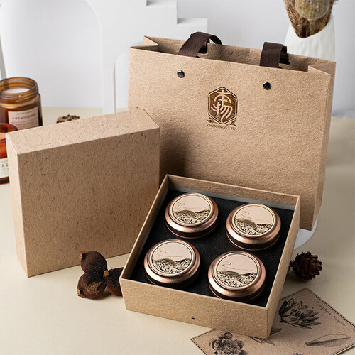 Подарочный набор со светлым чаем «Тон Яо Юн»