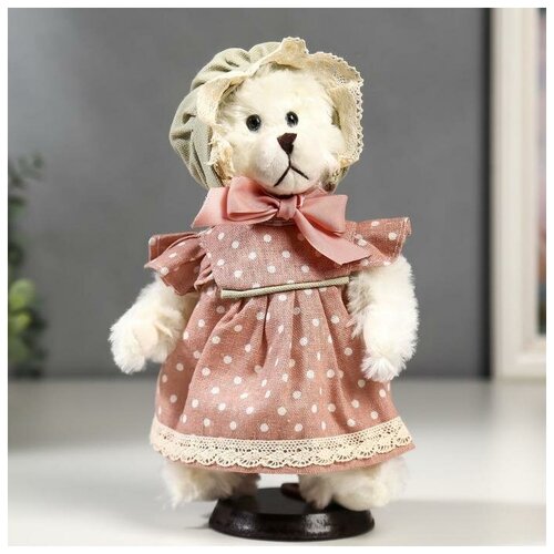 фото Кукла интерьерная "мишка в чепчике и в розовом платье в горошек" 25 см qwen
