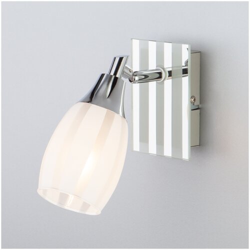 фото Бра с плафоном eurosvet 20129/1 хром