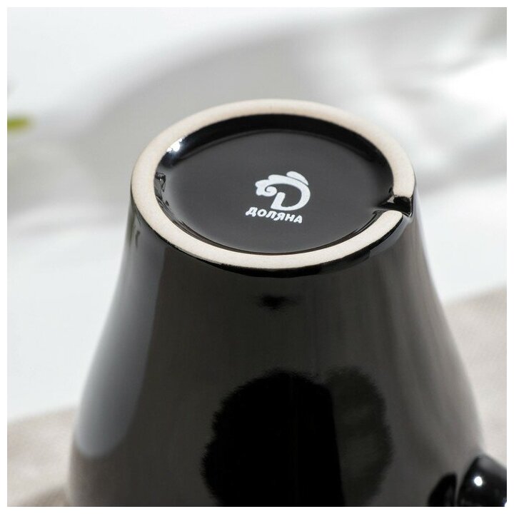 Кружка из керамики в подарок для горячих и холодных напитков "Coffee break" 300мл, цвет черный - фотография № 2