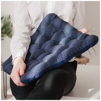 Ортопедическая подушка на сиденье стула SMART - TEXTILE "Уют - Премиум". Размер 40х40 см. Наполнитель: лузга гречихи. Цвет: синий