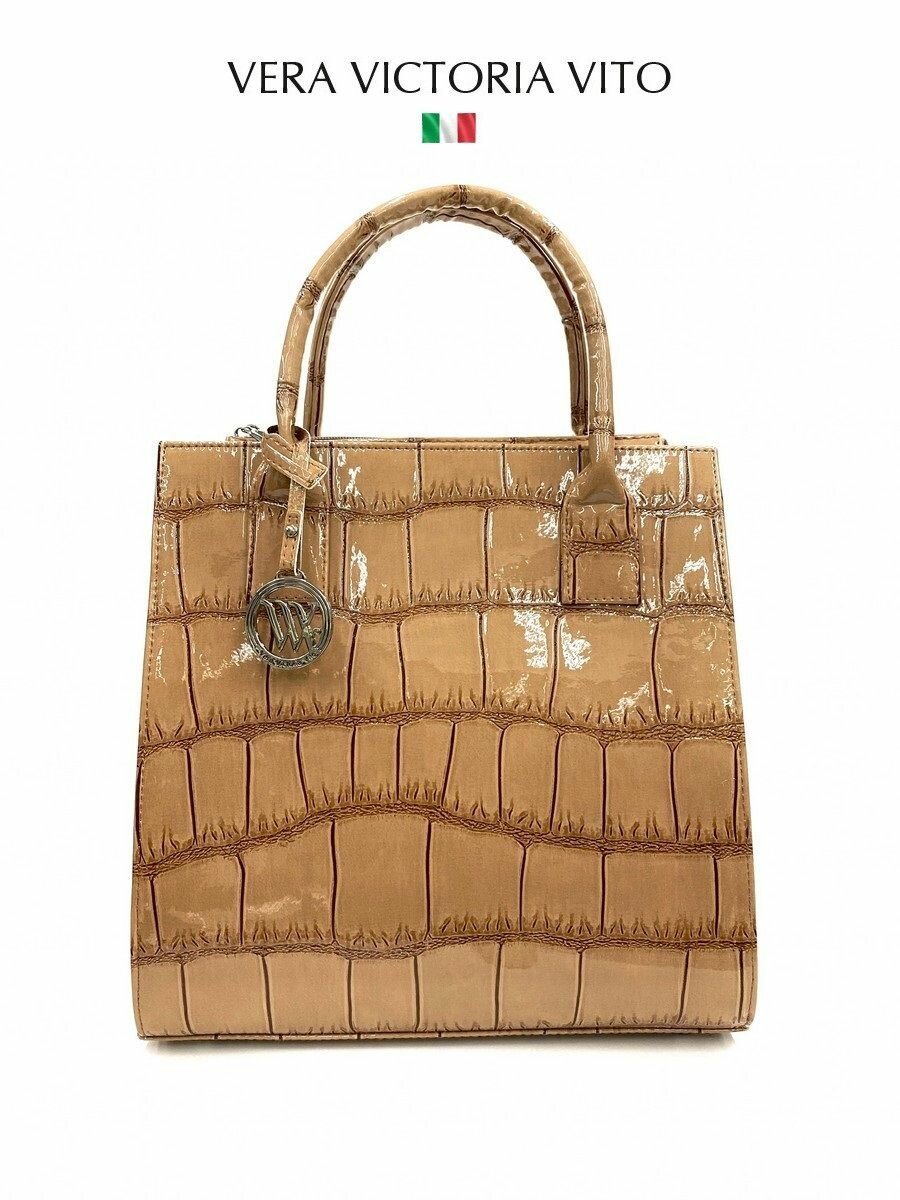 Сумка тоут Vera Victoria Vito, фактура под рептилию, лаковая, песочный