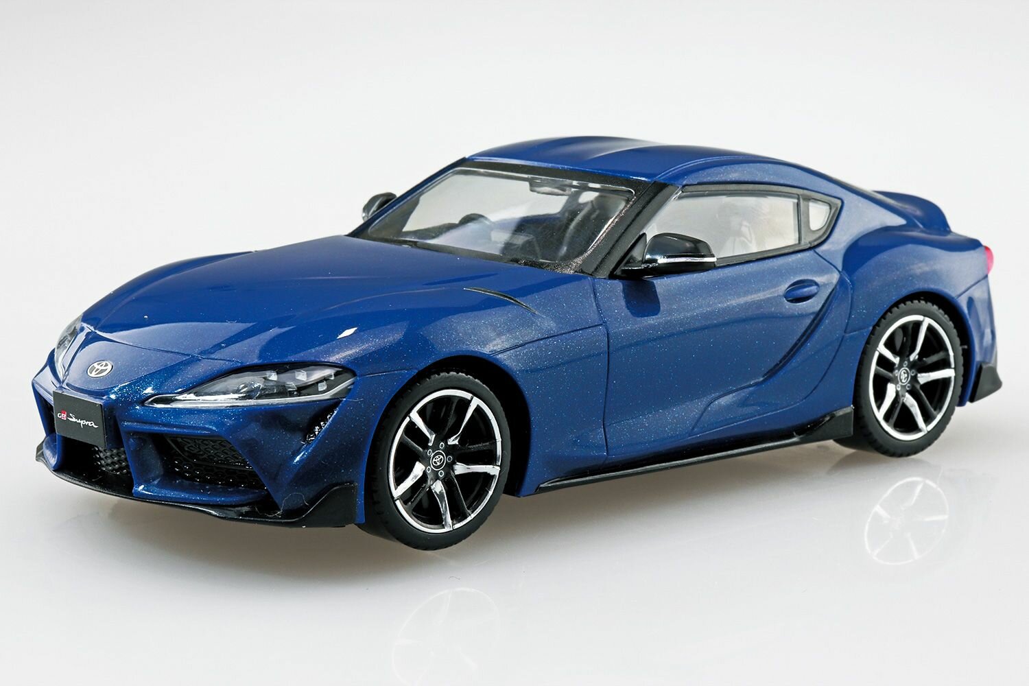 Aoshima 10-E Supra GR (Deep Blue Metallic) Сборная модель на защелках, пластик в цвет кузова, 1/32