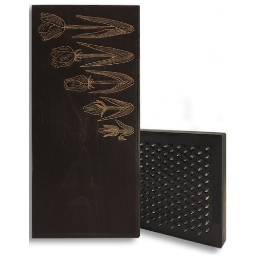 фото Доска садху красная тюльпаны - 406, размер 31x14, шаг гвоздей 10 мм чакра