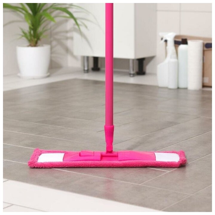 фото Швабра для мытья пола плоская Доляна, металлическая ручка 119 см, насадка микрофибра 42×12 см 50 гр, цвет микс