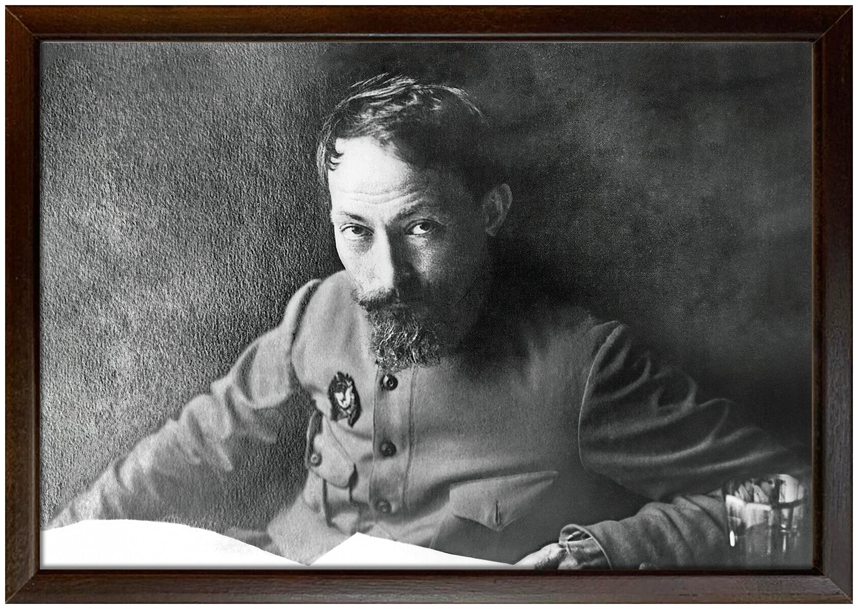 Портрет Дзержинского Ф. Э, формат А-3 (30x42 см.), деревянная рамка