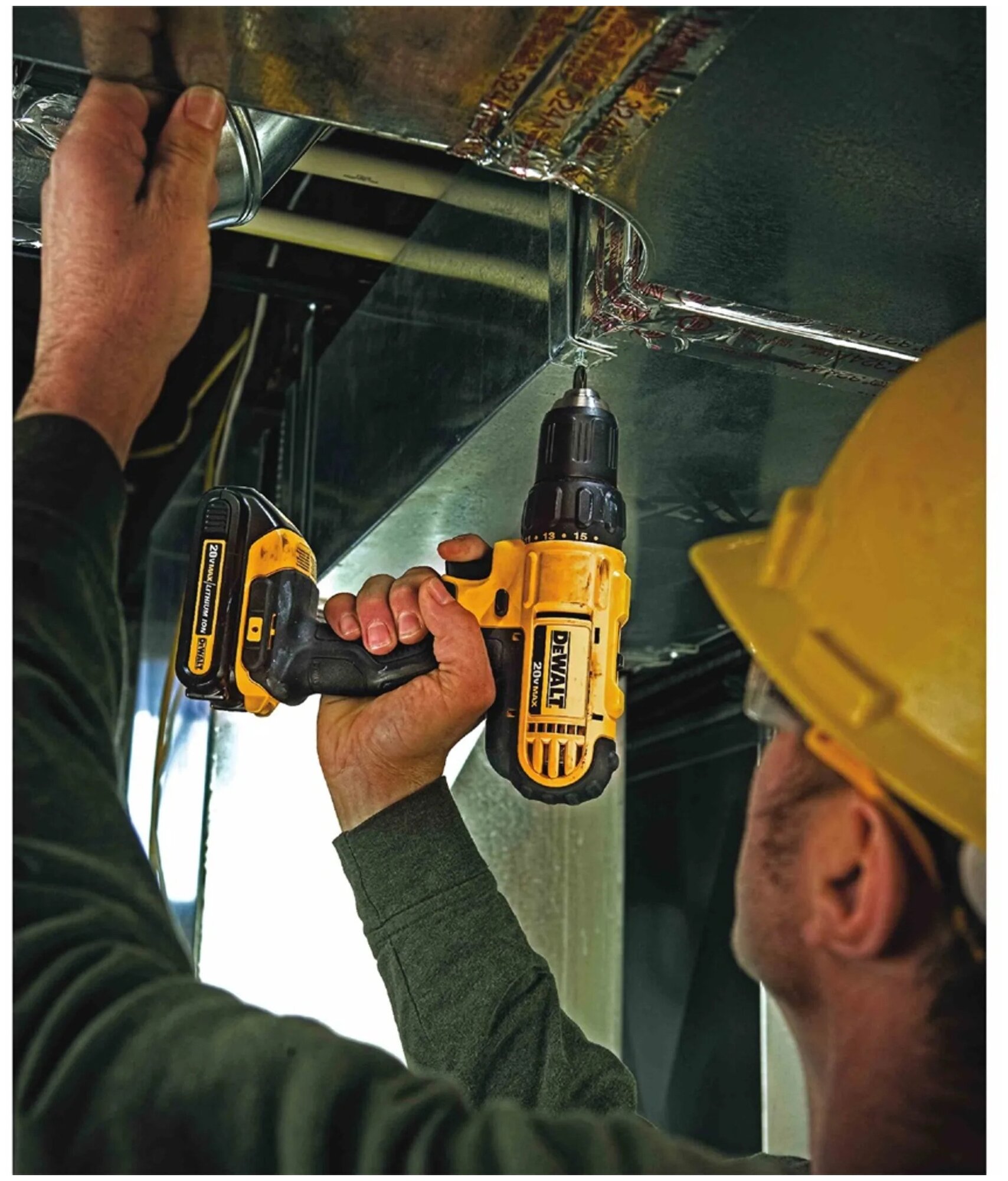 Дрель-шуруповерт аккумуляторная DEWALT DCD771S2 - фотография № 7