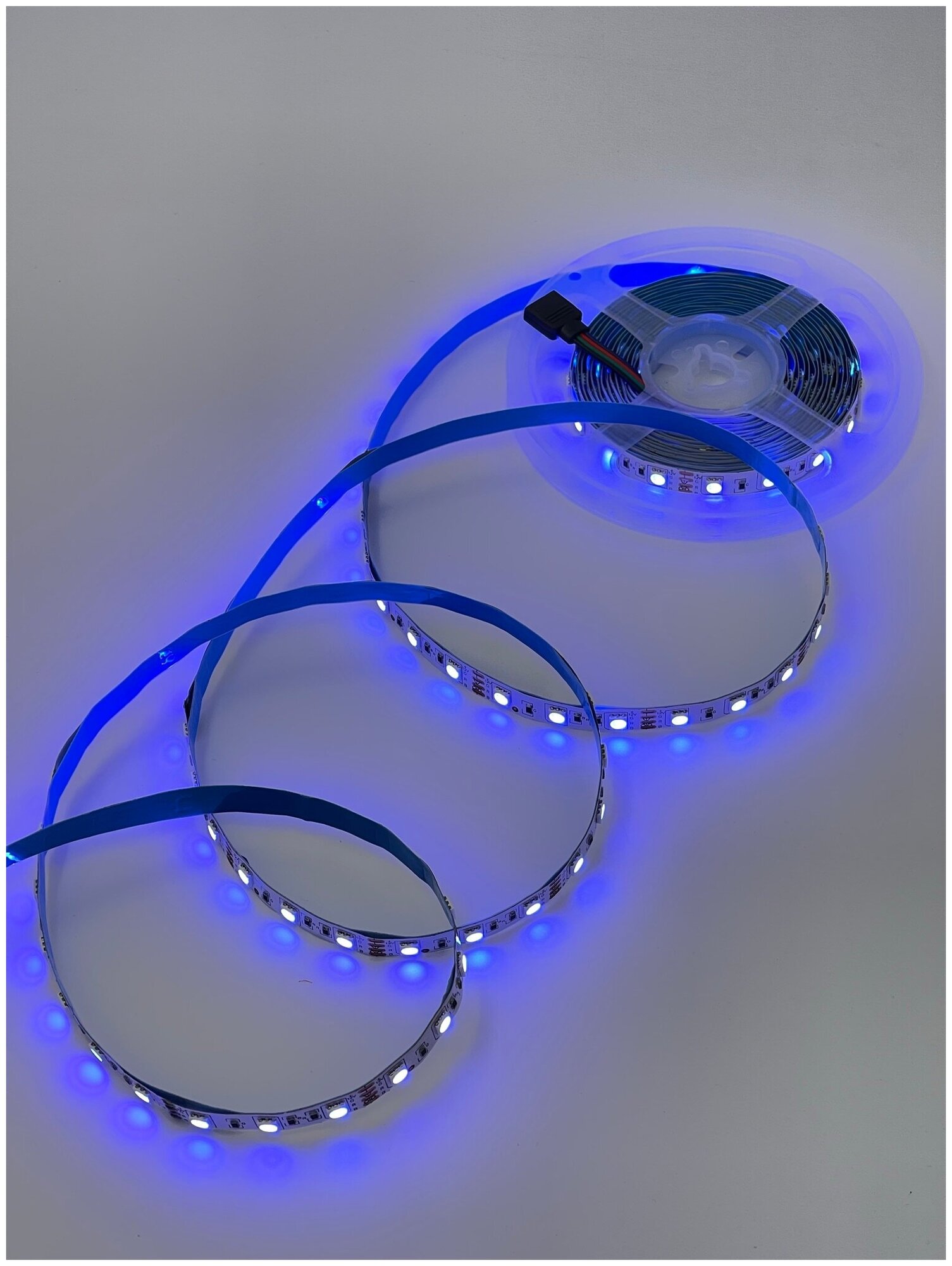 Лента светодиодная Redigle LED 14W, 5050-60 диодов на метр -IP20 12V, RGB, Мультицвет - фотография № 7