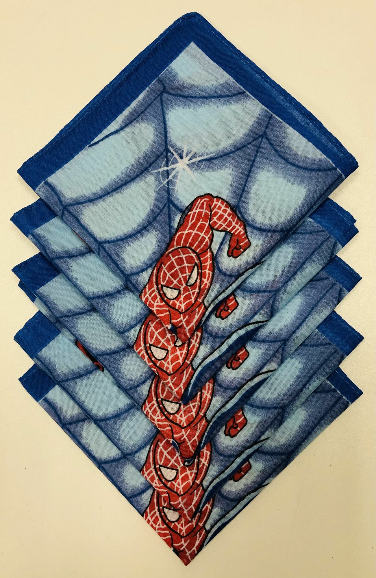 фото Носовые платки Человек Паук темно синий детские 5 шт/ Носовой платок / Носовой платок для девочек и мальчиков 100%хлопок/ Платок носовой 28х28 см / подарок на новый год/ подарок дочке девочке сыну мальчику