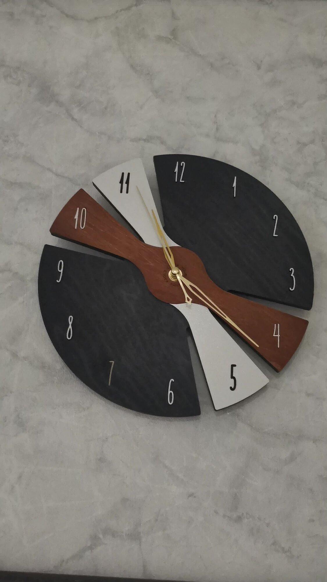 Clock house / Настенные часы "Вихрь времени" / 28 см
