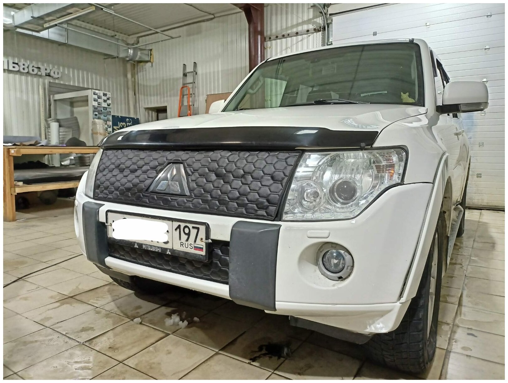 Утеплитель решетки радиатора зимний для Mitsubishi Pajero 2014(комплект 2)