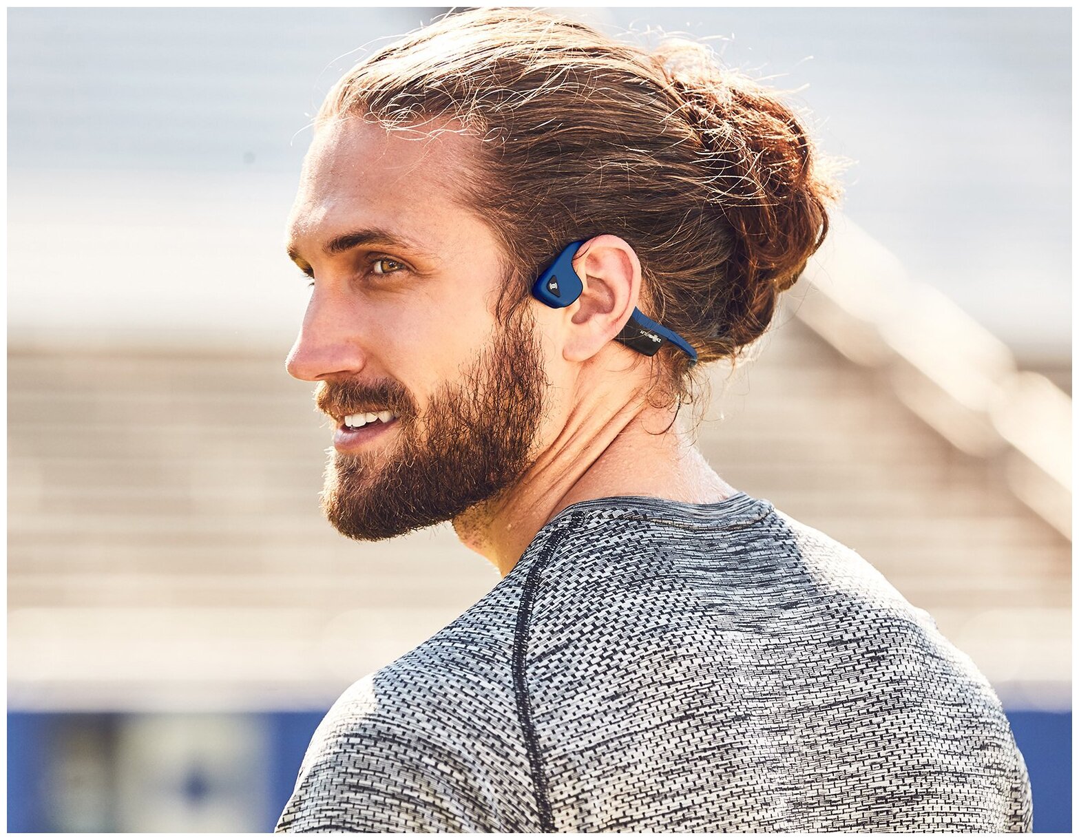 Беспроводные наушники AfterShokz Trekz Air — купить сегодня c доставкой и г...