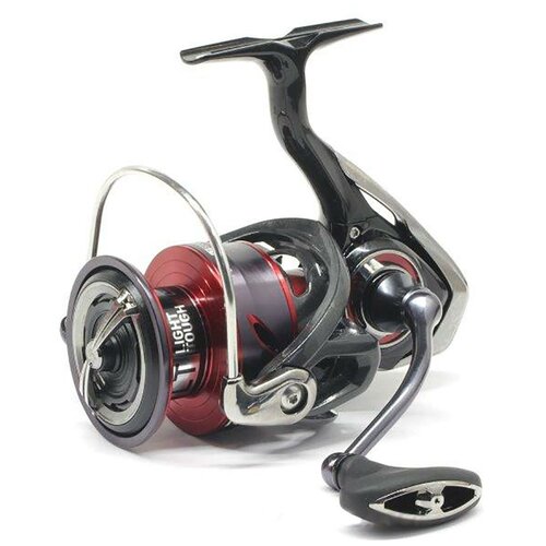 Катушка безынерционная Daiwa 20 Fuego LT 5000-C 10223-500 .