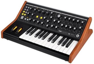 Аналоговый синтезатор Moog Subsequent 25