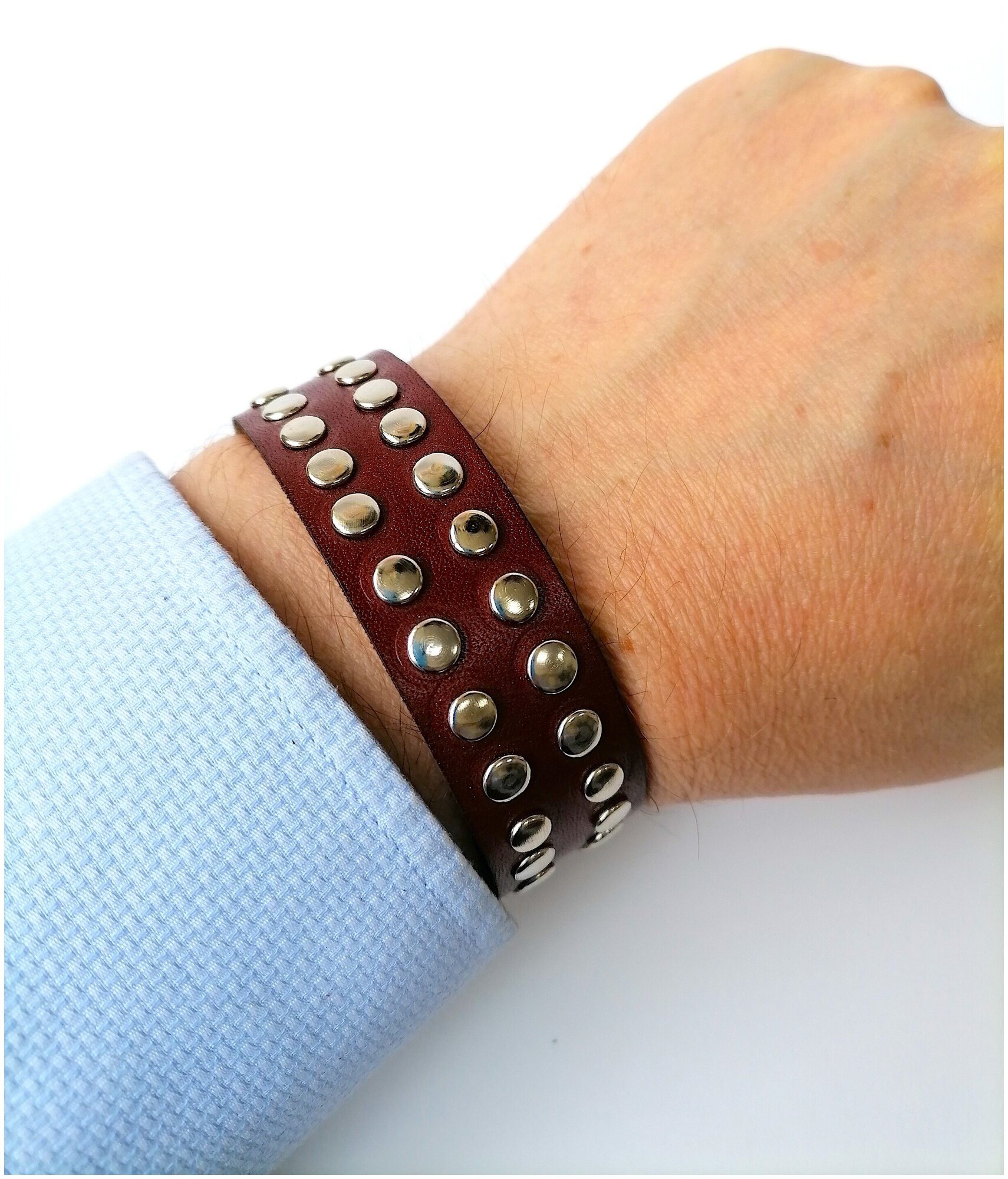 Браслет из натуральной кожи с двумя рядами заклепок. Мужской кожаный ...