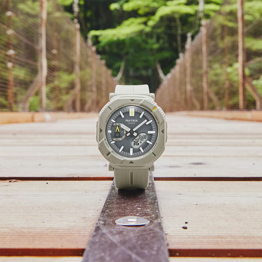 Наручные часы CASIO Pro Trek, серый — фото 1