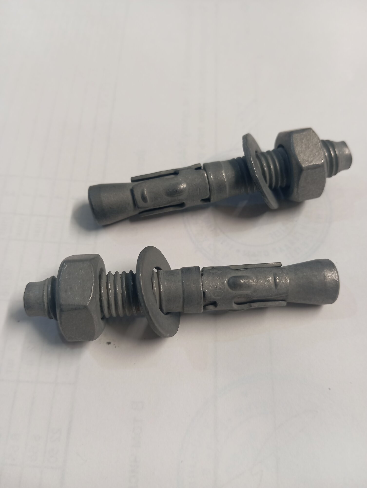 Анкер клиновой оцинкованный 10*65 упаковка10 шт.