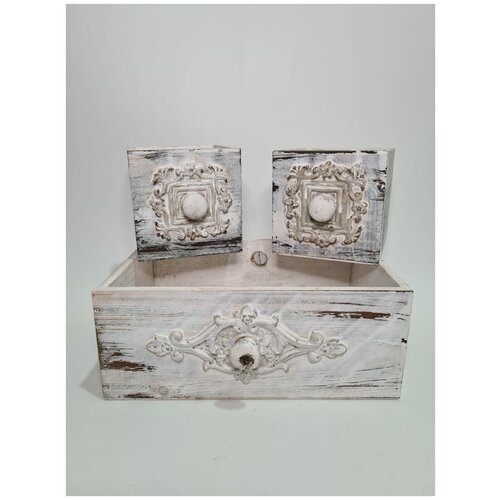 Кашпо флористическое Вензеля. Цвет белый под старину. Материал дерево.