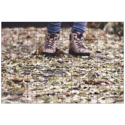 фото Магнитный пазл 27x18см."сапоги, опавшие листья, осень" на холодильник lotsprints