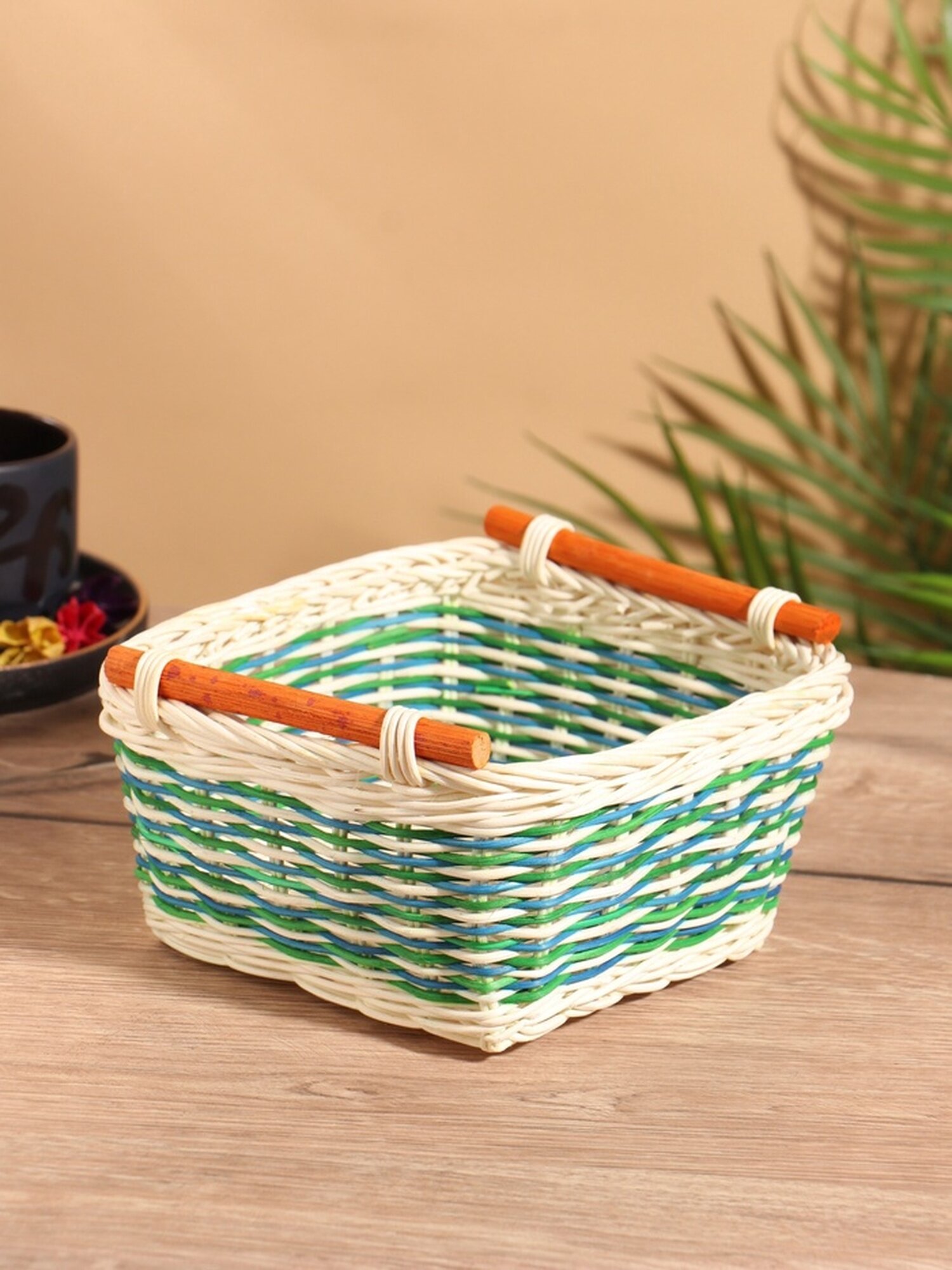 Корзина плетеная Сима-ленд ротанг квадратная 18.5x18.5x10 см