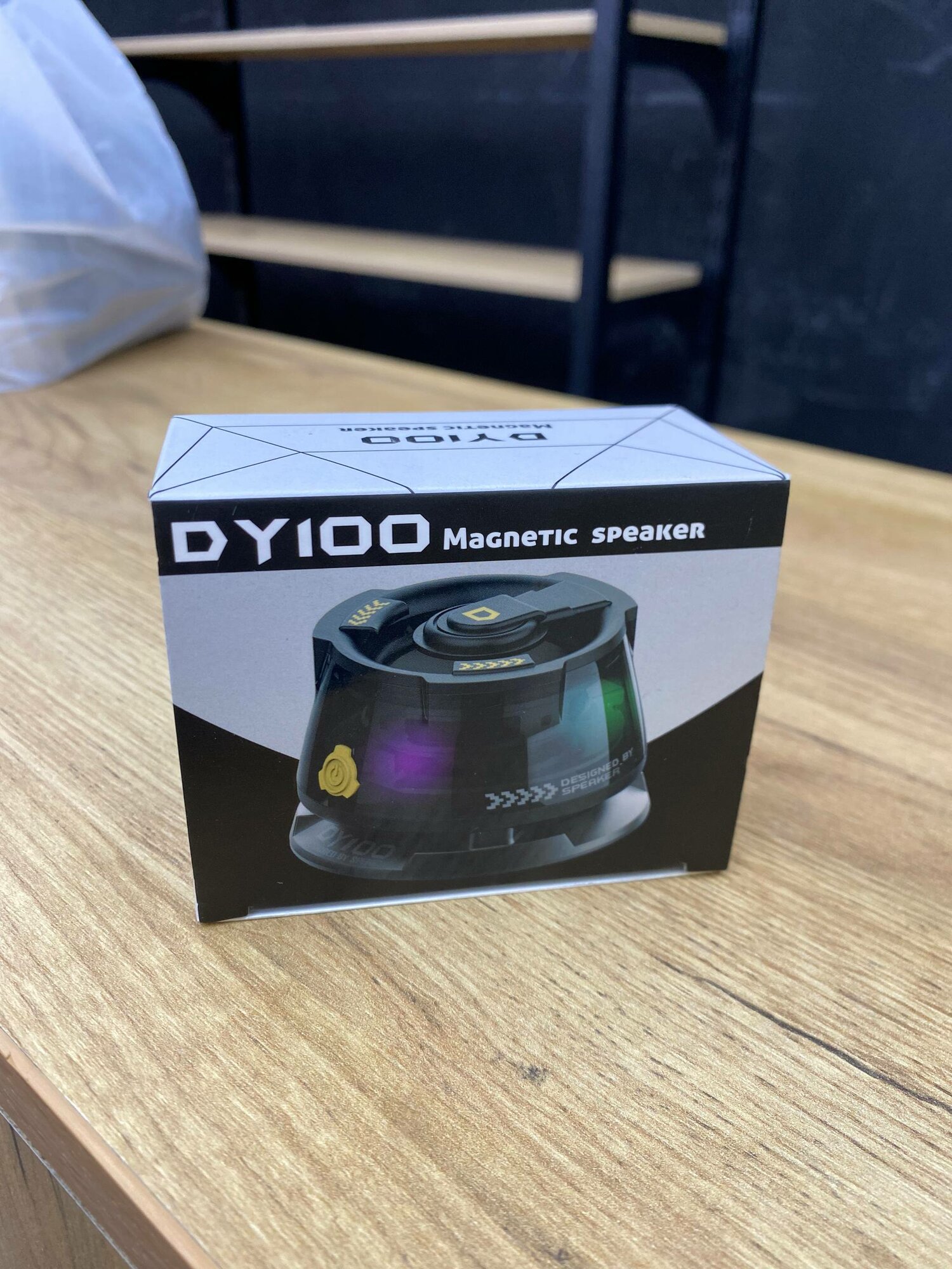 Портативная Bluetooth колонка DY100 с RGB подсветкой и чистым звуком