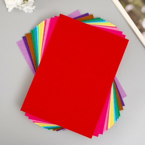 Набор жесткого фетра Астра 16 шт ассорти 3 мм 160 гр 20х30 см 1072₽