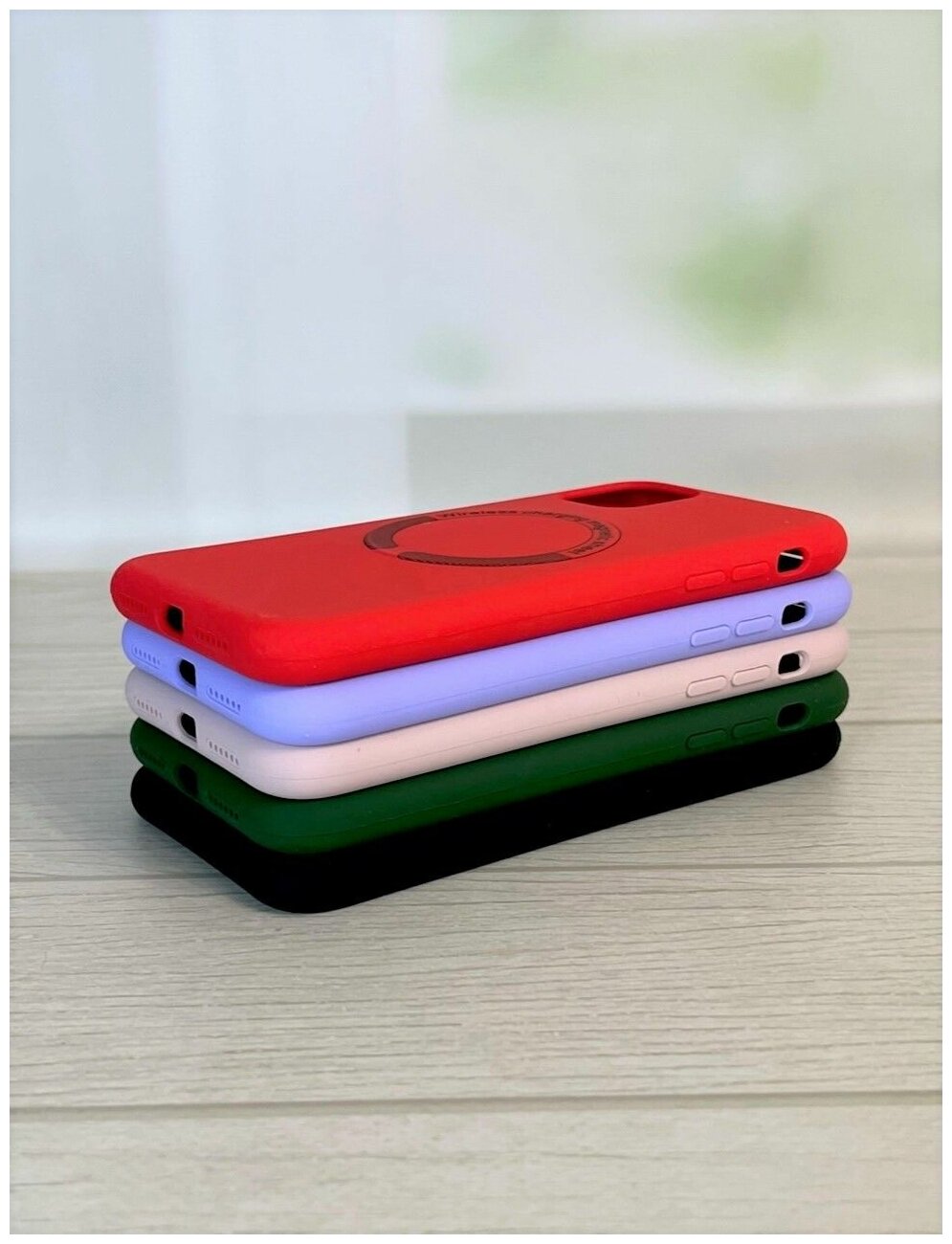 Чехол силиконовый с функцией MagSafe для iPhone 12 / 12 Pro красный