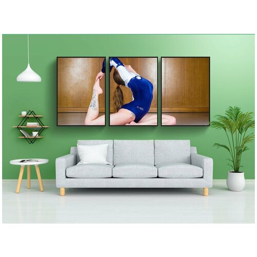 фото Набор модулных постеров для интерьера "пол, сидеть, синий" 60x90 см. в тубусе, без рамки lotsprints