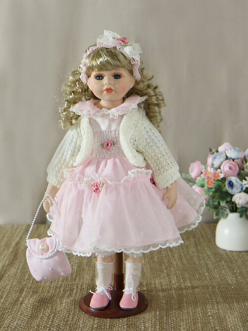 Кукла фарфоровая 16 на подставке KSVA-YF-18613