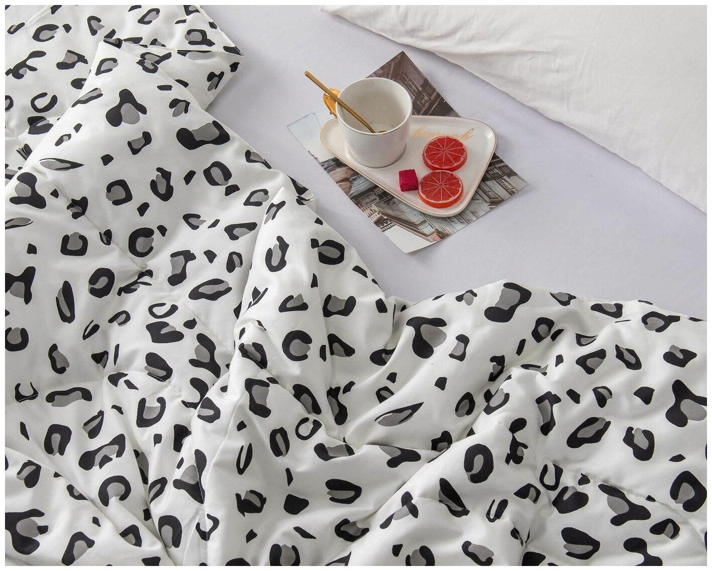 Одеяло Табио (черно белый) Размер: 200*220 см Sofi De Marko - фото №3