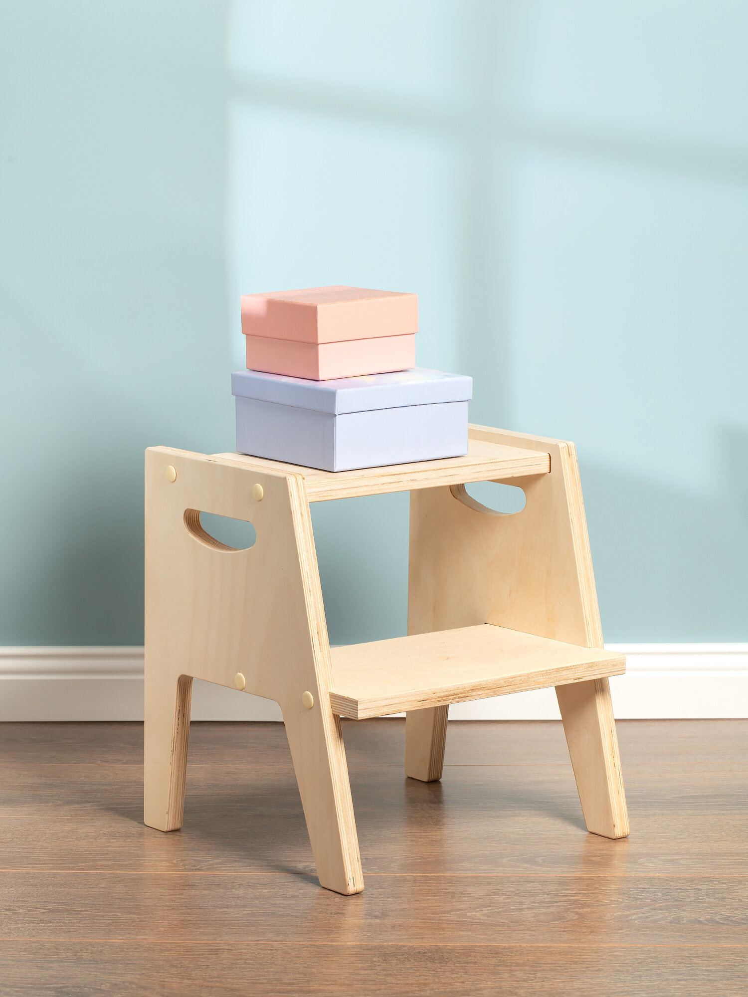 фото Табурет стремянка деревянная в масле