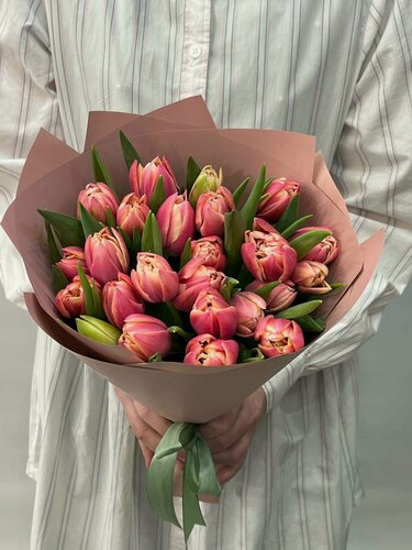 Изображение товара Монобукет Romashka "Весенний стих", тюльпаны, 41 цветок, высота 50 см