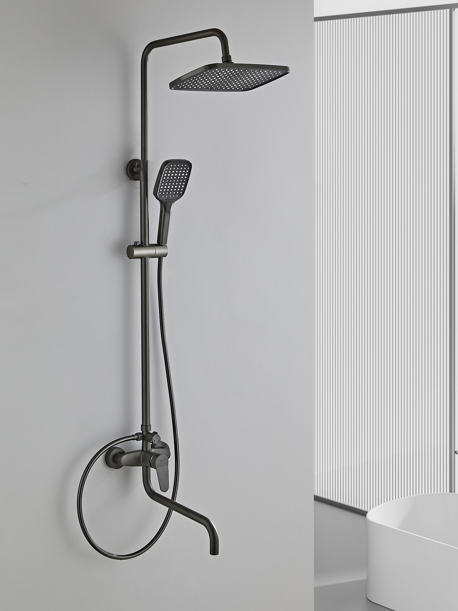 Душевая система для ванной с верхним и ручным душем и удобным настенным смесителем