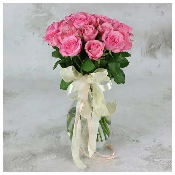 Букет из 21 розовой розы с лентой 40 см Д