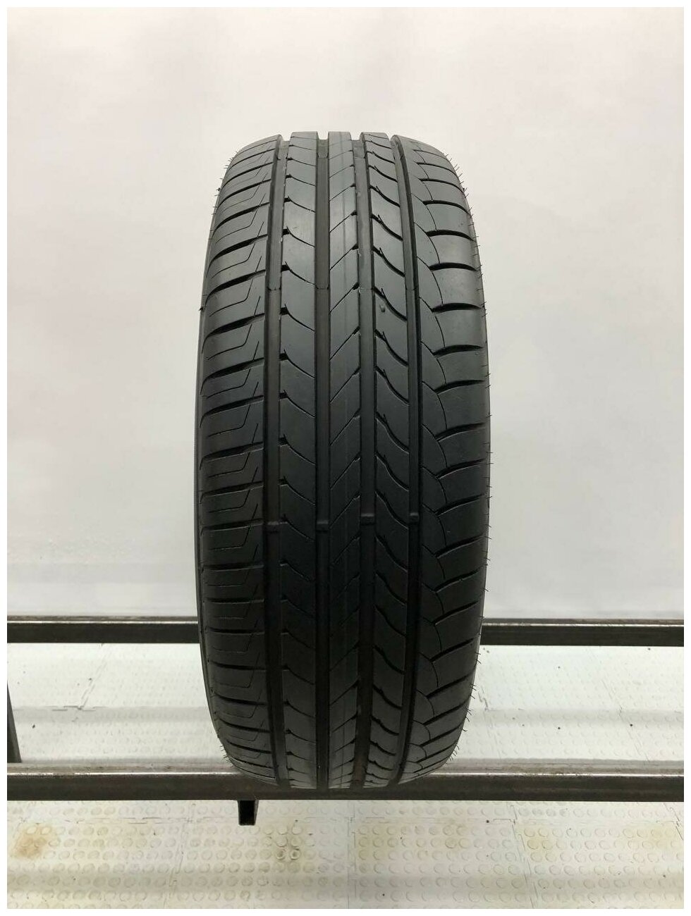 Goodyear EfficientGrip 235/60 R17 БУ Шины Летние