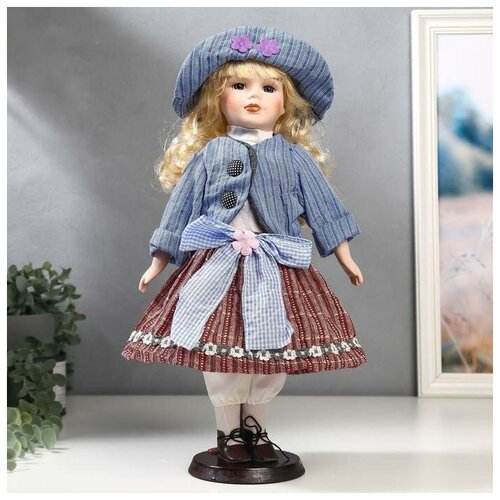 фото Кукла коллекционная керамика "блондинка с кудрями, розовая юбка и голубой пиджак" 40 см